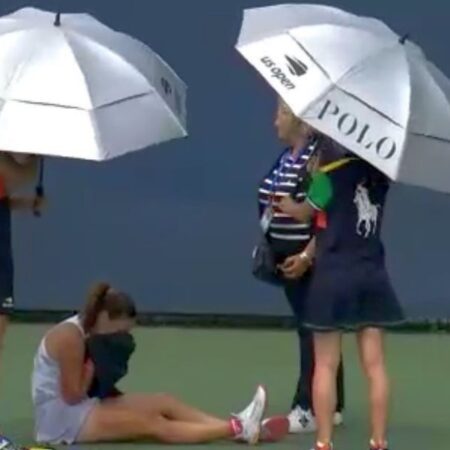 Abandon la US Open după doar 24 de minute: A plâns acoperindu-și fața cu un prosop
