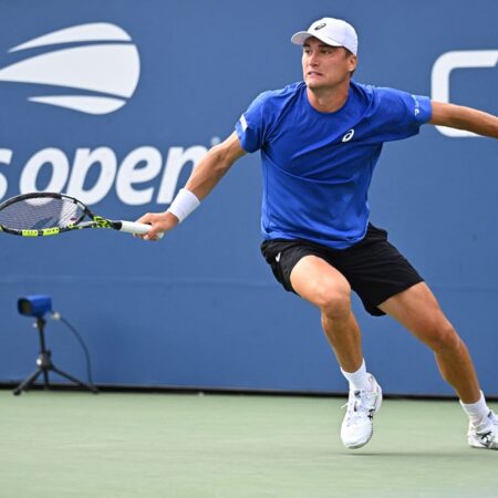 Numărul 12 mondial, eliminat » Un belgian de 23 de ani, inspirat de tatăl său neurochirurg, a realizat o mare surpriză la US Open