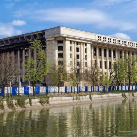 Ce plan aiuritor ar putea avea mastodontul eșuat din inima Bucureștiului: „Peste 50.000 de locuri”