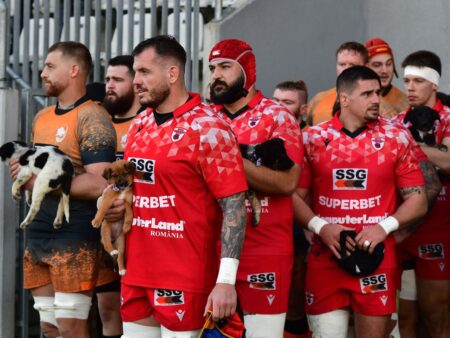 Trei echipe concurează pentru primele două poziții în Liga de Rugby