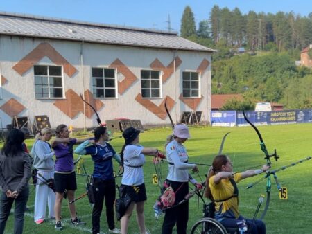 Sportivă imobilizată în scaun cu rotile după ce un copac a căzut pe ea, a atins un nou obiectiv pe calea către Jocurile Paralimpice.