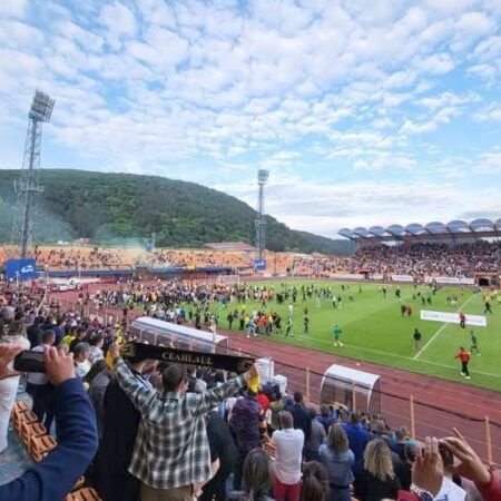 Club de tradiție din Liga 2, pe marginea prăpastiei! Finanțatorul se retrage, autoritățile refuză investițiile: „Asta se vrea!”