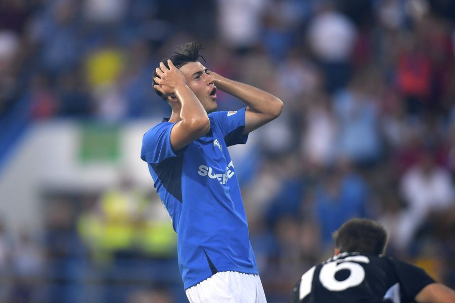 Transfer iminent la Dinamo! „Câinii”, acord cu echipa din Premier League