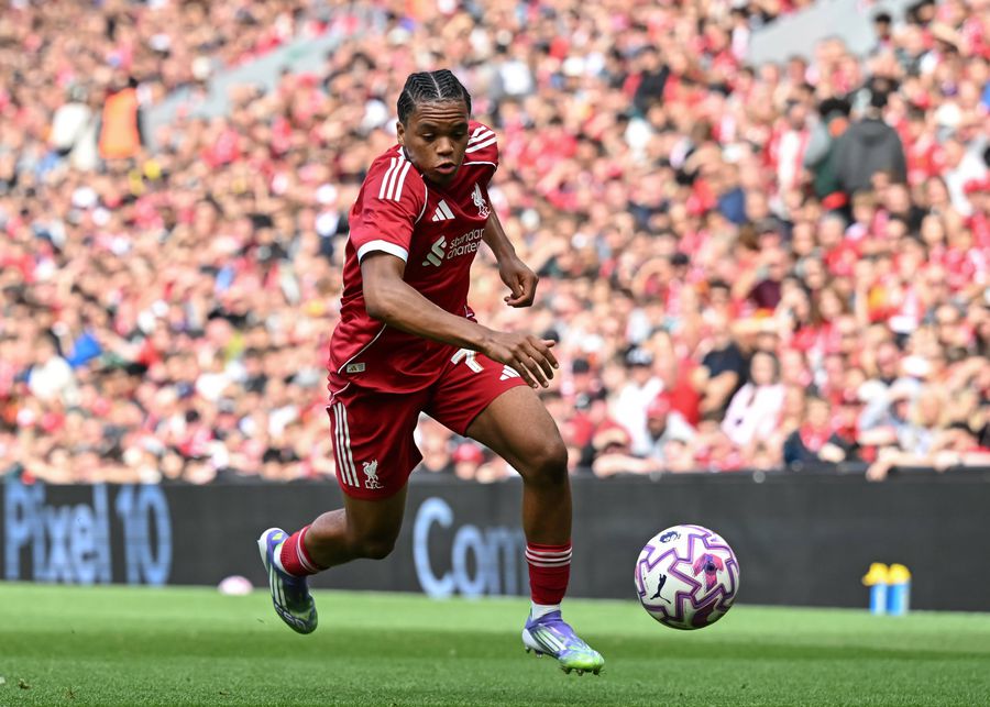 Rio Ngumoha, noua speranță a lui Liverpool Puștiul de care toată lumea vorbește în acest moment la Liverpool: „Vreau să câștig Balonul de Aur și să fiu o legendă”