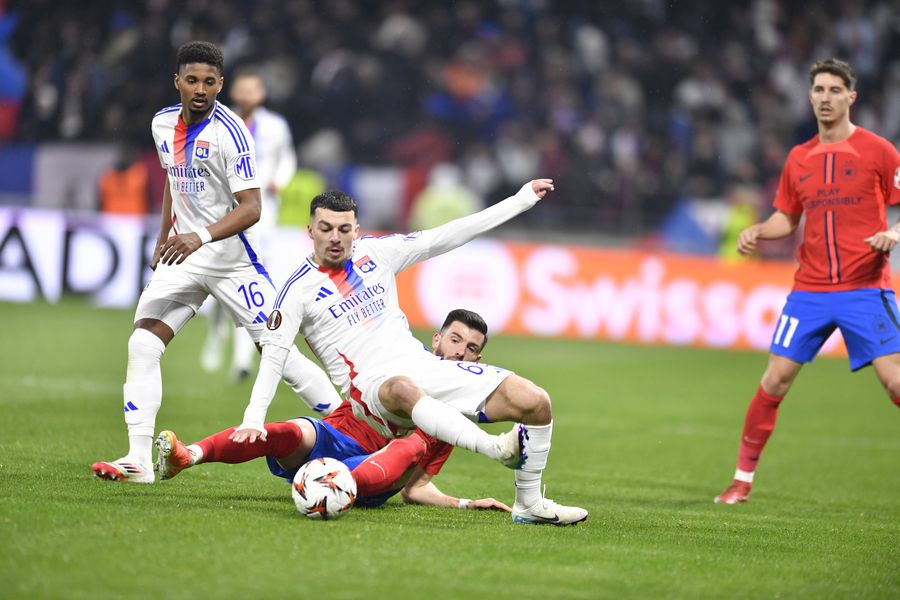 Georges Mikautadze, într-un duel cu Mihai Popescu (Lyon - FCSB, scor 4-0) „Călăul” lui FCSB ajunge în Spania și va juca, în premieră, în Liga Campionilor