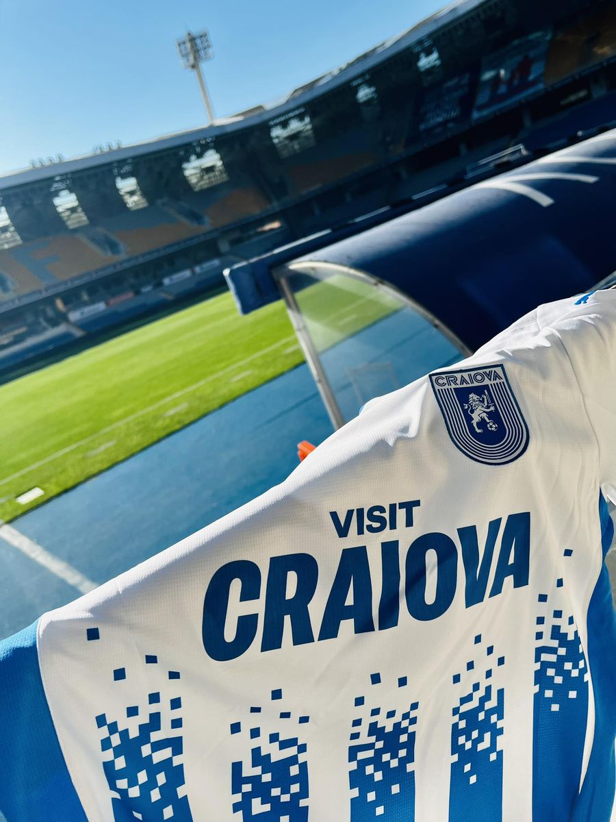 Universitatea Craiova își schimbă din nou echipamentul
