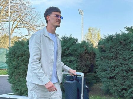 Dennis Man nu a jucat în amicalul Parmei din Germania » Încă un indiciu privind transferul său la PSV Eindhoven