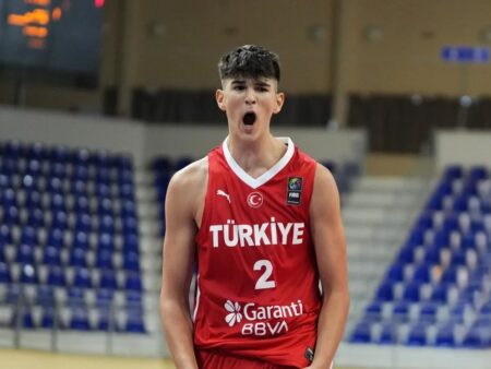 Un baschetbalist român a condus naționala Turciei la Campionatul European U16 » Echipa Semilunei a terminat pe locul 7
