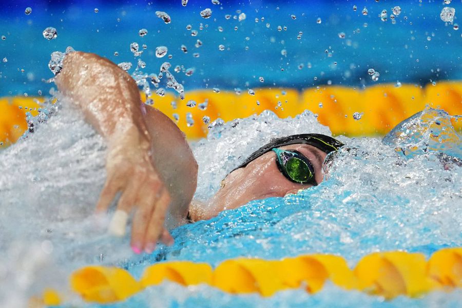 Marrit Steenbergen în acțiune la CM 2025 Marrit Steenbergen, omoloaga lui David Popovici la 100 m liber, și-a apărat titlul mondial.