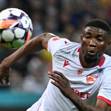 „Va fi ciudat să-l vezi pe Politic îmbrăcat în tricoul FCSB? Răspunsul lui Kennedy Boateng”