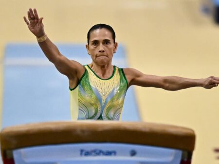 „Gimnastica a fost salvarea fiului meu din ghearele cancerului”