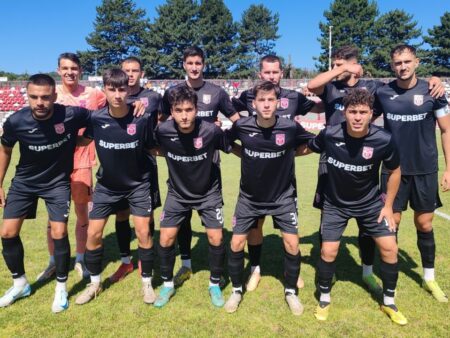 CS Dinamo a înregistrat prima victorie în Liga 2 cu un fundaș central de 15 ani! Ayan Anghel, din Tulcea, orașul unde fotbalul a dispărut.