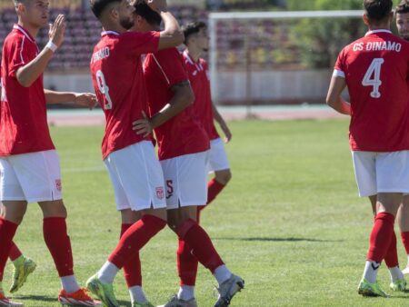 Iată o sugestie de titlu reformulat:

„Liga 2 a început! Loturile echipelor CS Dinamo și Steaua + Detalii despre când și unde se va desfășura „Eternul derby” din divizia secundă”