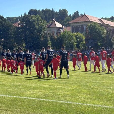 Viitorul star al lui Dinamo? La doar 15 ani, titular în prima echipă: „Are deja 1,85 m înălțime”