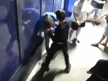 Reglare de Conturi la Bacău: Boxerul Medaliat cu Bronz la Europene a Fugit din Cantonament și a Accidentat un Tânăr de 16 Ani pe Stradă + Reacția Federației: „Nu Sprijinim Hooliganii!”