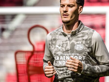 Meciurile de referință și debutul lui Dennis Man! PSV, în urna a treia din Liga Campionilor