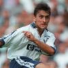 Titlul alternativ ar putea fi: „Oldies dar GOALdies! Golurile de excepție din Premier League ale lui Ilie Dumitrescu, Viorel Moldovan și Ionel Ganea”