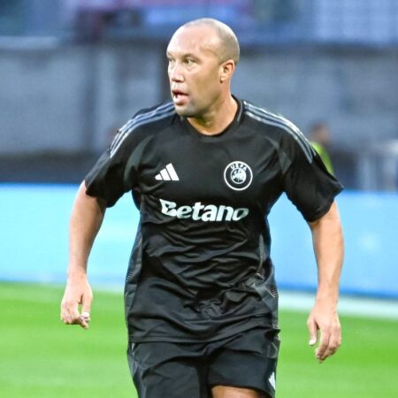 Lovitură de mare intensitate! Mikael Silvestre, câștigător al Ligii Campionilor, devine director la clubul din Superligă.