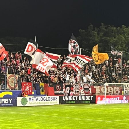 Ultrașii lui Dinamo l-au înjurat pe Ion Iliescu » „Imnul Golănească” cântat înainte de meciul cu Metaloglobus