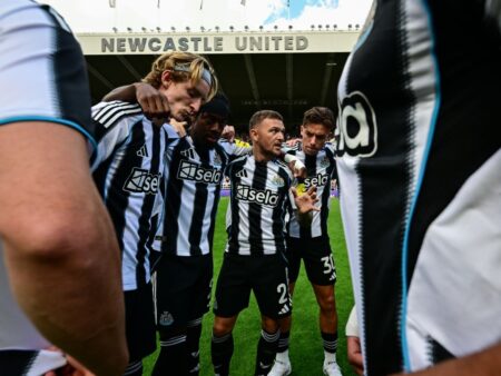 Aston Villa – Newcastle, transmis în direct pe VOYO de la 14:30! Duel intens pe Villa Park. Componențele de start.
