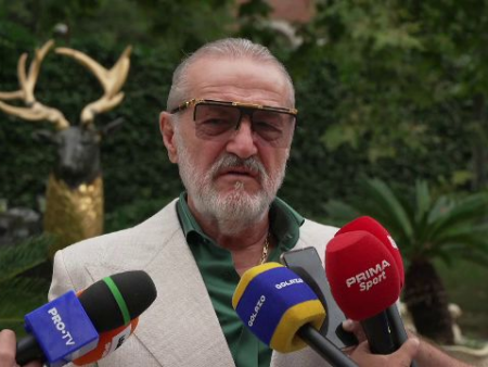 Modificările lui Gigi Becali la pauza meciului cu FC Argeș! Pe cine îl înlocuiește Thiam?