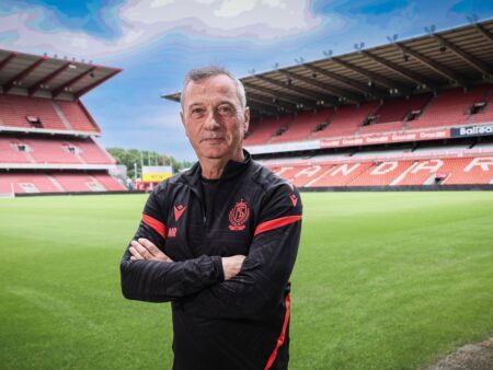 Ce sumă a primit Mircea Rednic după ce a fost concediat de la Standard Liege