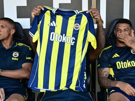 Starul de la Fenerbahce părăsește echipa înaintea duelului cu FCSB din Europa League!