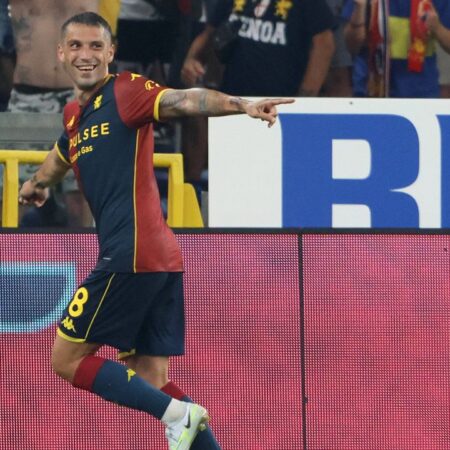 Contul oficial al Serie A a postat doar 5 cuvinte după golul spectaculos marcat de Stanciu pentru Genoa.