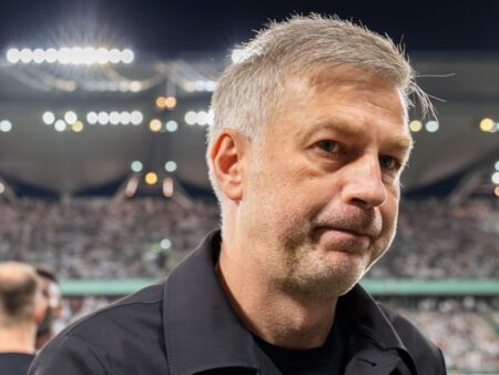 Primele provocări pentru Edward Iordănescu în Polonia: Legia, pe declin