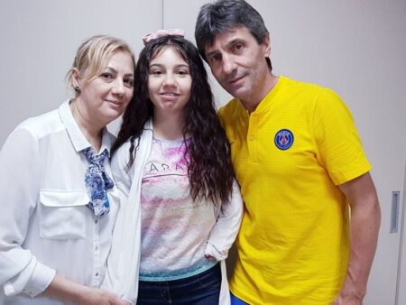 Kassandra Rotariu, studentă la Strasbourg: Povestea lui Duckadam – A învățat-o să înoate, în ciuda limitărilor!