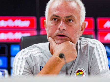 Antrenorii care pot înlocui pe Jose Mourinho! Opțiunile lui Fenerbahce, viitoarea adversară a FCSB-ului