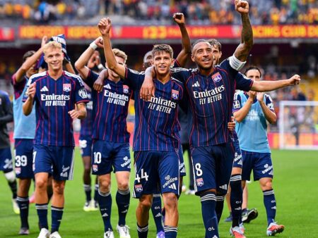 Transferurile forțate ale lui Lyon din această vară au propulsat echipa pe prima poziție în Ligue 1!