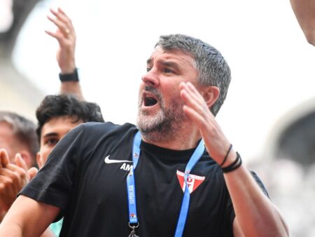 UTA Arad – Farul Constanța, de la 18:30: Duel premier între foștii dinamoviști Adrian Mihalcea și Ianis Zicu!