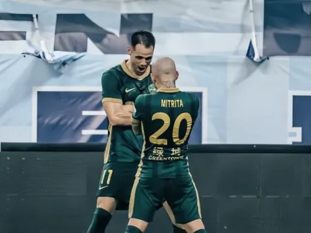 Chinezii îl aclamează pe Alex Mitriță: reacțiile după noul său spectacol la Zhejiang.