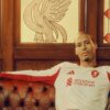 Liverpool a lansat noile echipamente, iar fanii sunt în extaz: „Cel mai grozav tricou din toate timpurile!”