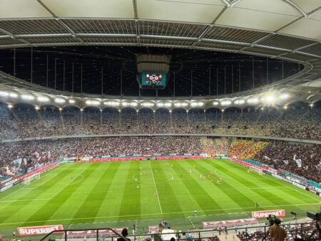 Crainicul de la Rapid, apel către galeria FCSB în timpul meciului. Arbitrii n-au reacționat.