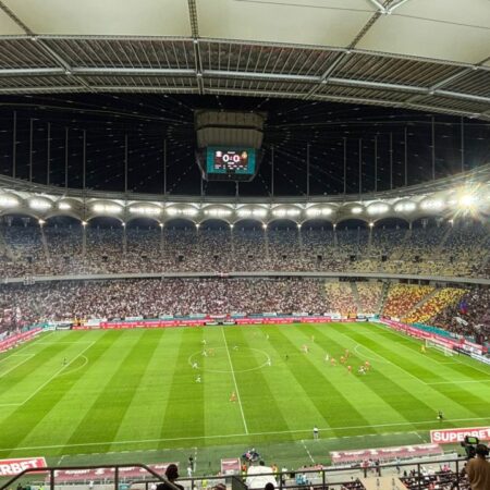Crainicul de la Rapid, apel către galeria FCSB în timpul meciului. Arbitrii n-au reacționat.