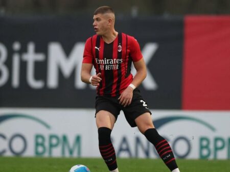 Dinamo a încercat să facă o mișcare strategică, dar salariul solicitat de jucătorul de la AC Milan a zguduit negocierile.