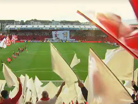 Atmosferă uimitoare la Aberdeen – FCSB! Scenografia scoțienilor la începutul meciului.