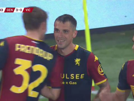 Nicolae Stanciu, GOL de excepție în Coppa Italia! Românul a înscris spectaculos în Genoa – Vicenza, avându-i în tribună pe Lucescu și Șucu.