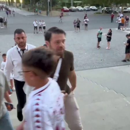 Imagini captivante înainte de derby-ul Rapid – FCSB! Apariția lui Victor Angelescu la Arena Națională