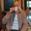 „A spus doar că vrea să fie în centru, pentru a-și bea cafeaua acolo la ora 6.”
