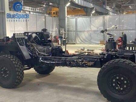 Iată o variantă reformulată pentru titlul tău:

„Aspectul primului vehicul blindat 4×4 fabricat în România”