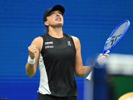 Iga Swiatek, calificare ușoară în „sferturile” de la US Open » Următoarea oponentă ar putea fi jucătoarea învinsă de poloneză în finala de la Wimbledon