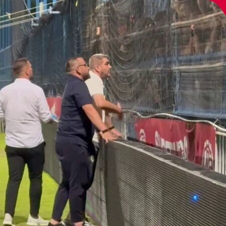 „Demisia, demisia!” » Galeria a izbucnit după meciul Farul – Petrolul! Antrenorul și jucătorii, convocați la ședință! Au intervenit jandarmii.