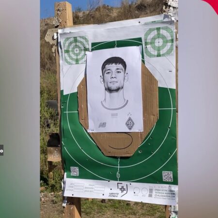 Macabru! Ultrașii radicali ai lui Dinamo Kiev trag la poligon cu imaginea lui Vladislav Blănuță