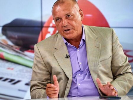 „Chiar dacă Lucescu ar demisiona, ar fi în van! Chivu ar putea fi o opțiune, dar nu renunță la salariul de la Inter”