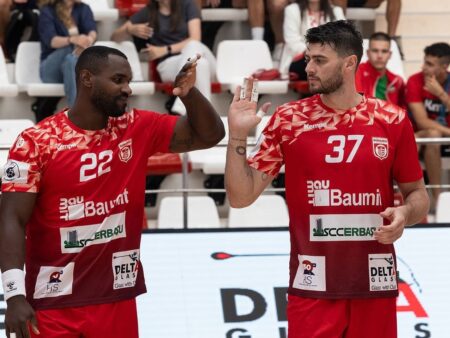 Imensă surpriză în handbalul masculin! Campioana Dinamo a pierdut în runda a doua.