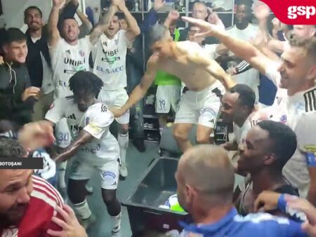 Fericirea jucătorilor de la FC Botoșani după succesul de 3-1 în fața FCSB-ului