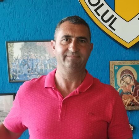 Antrenorul de la Petrolul critică jucătorii: „Fac greșeli și sunt speriați”